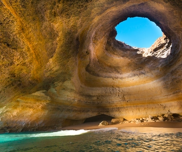Portimão: Benagil Sea Caves Speedboat Adventure Tour