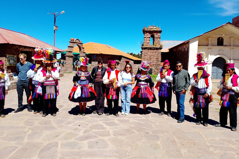 Cusco: Sleeper bus to Puno + Speedboat tour to Uros and Taquile Uros and Taquile Tour without Return to Cusco