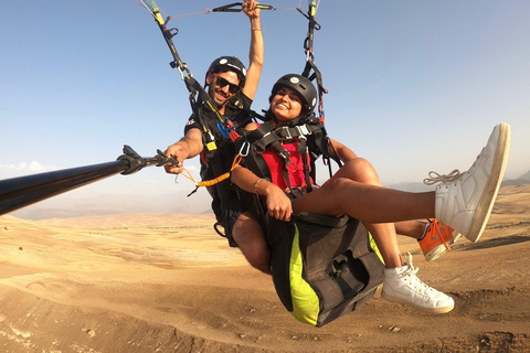 Avventura a Marrakech: parapendio, giro in cammello e colazione