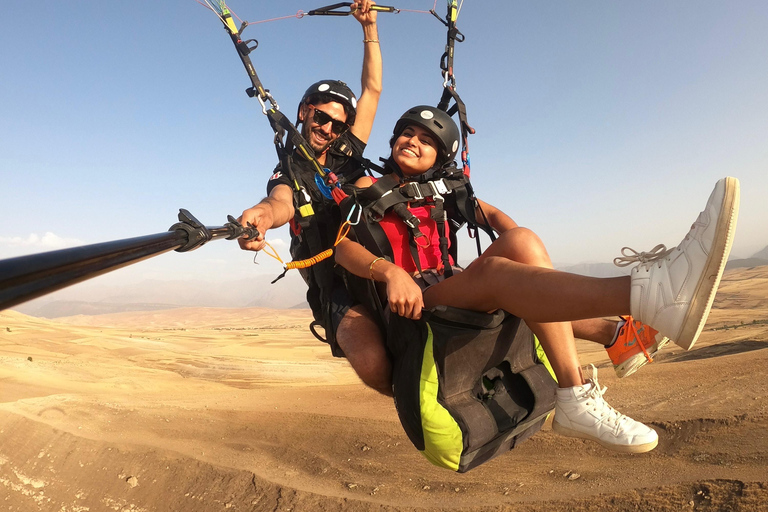 Avventura a Marrakech: parapendio, giro in cammello e colazione