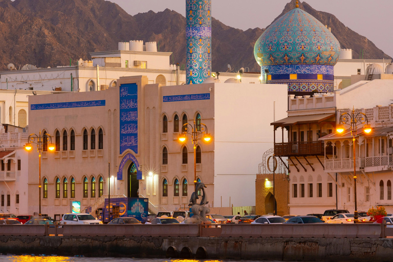 马斯喀特日落和海滨私人之旅（当地主办者陪同，4 小时）马斯喀特日落和海滨私人之旅（4 小时，由当地主办者带领）