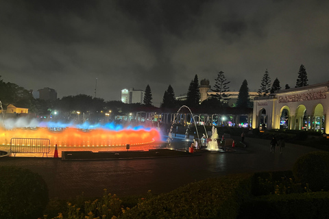 Miasto nocą z Muzeum Larco i magicznym obwodem wodnym