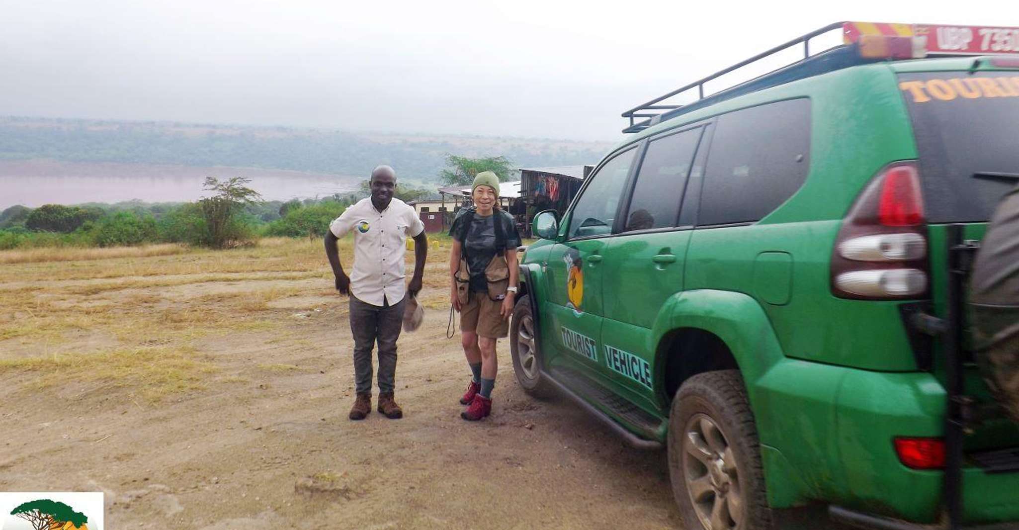CHIMPANZEA GORILE DE 6 días Gorilla Golden Monkey & Game Drive Safari - Housity