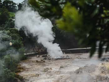 Furnas: Termas y plantación de té Visita de un día con almuerzo