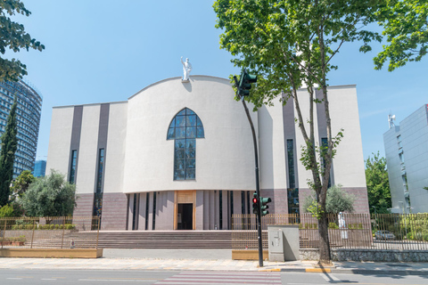 Tirana Bike Tour with Local Guide in English or Czech