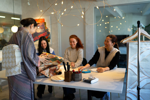 Tokyo: Kimono Art Workshop with an Instructor