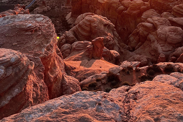 Moab: Arches National Park Hiking Tour