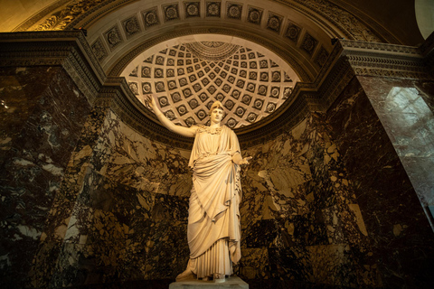 Paris: Louvre Museum Guided Highlights Tour