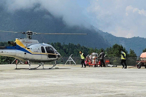 Tour del Campo Base dell&#039;Everest in elicottero con atterraggio