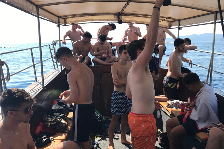 Budva: Passeios de barco Mariolo - passeio panorâmico de 3,5 horas