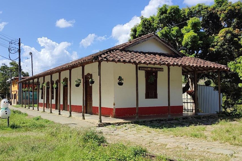 MEDELLIN: TOUR CISNEROS + CORREGIMIENTO SANTIAGO + MUSEO FUNDA TUNEL