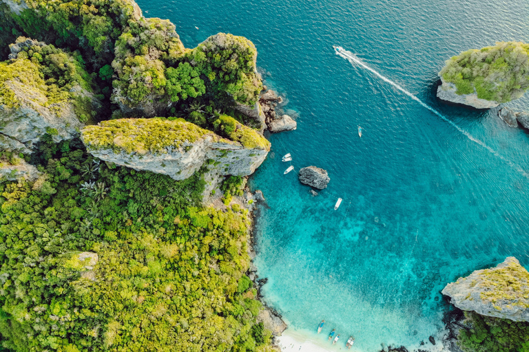 Phi Phi : Visite d&#039;une jounée de 7 îles à bord d&#039;une longue queue avec coucher de soleil