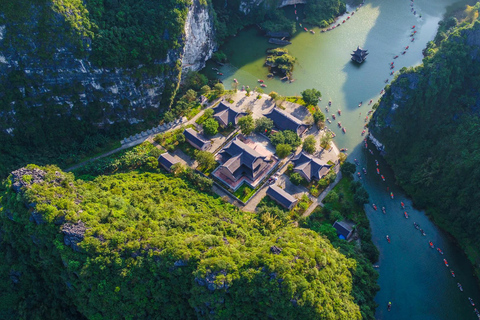Ninh Binh: Gothic Monastery, Prehistoric Island & Boat Trip Go With Motobike