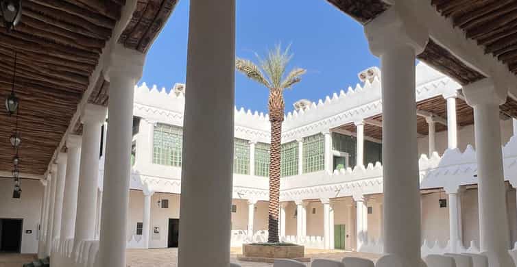 Riyadh: Masmak Fort, Souq AlZal, and Murabba Palace Tour photo 5