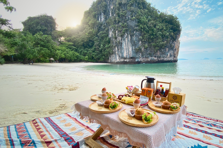 Krabi: Private Luxury Boat to Hong Islands Sunrise & Picnic Half Day : Afternoon Tour
