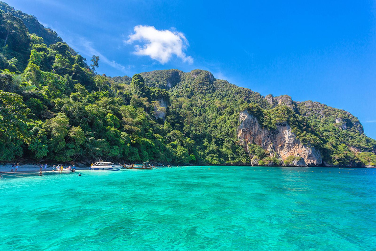 Phuket: Excursión en catamarán rápido por Phi Phi y Maya Bay