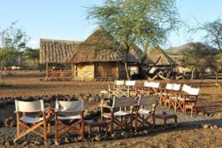 Mombasa: 4-Day Tsavo East, West, & Taita Hills Safari