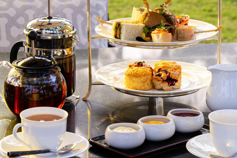 Geniet van een afternoon tea in het Four Seasons Resort The Nam Hai