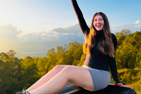Esperienza in jeep o trekking all'alba sul Monte Batur + colazioneMonte Batur: escursione all'alba con colazione (punto d'incontro)