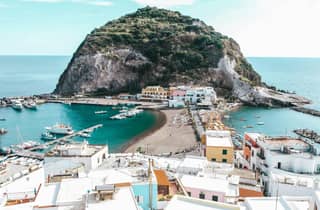 Procida & Ischia: Ganztägiges Erlebnis mit Kreuzfahrten ab Neapel