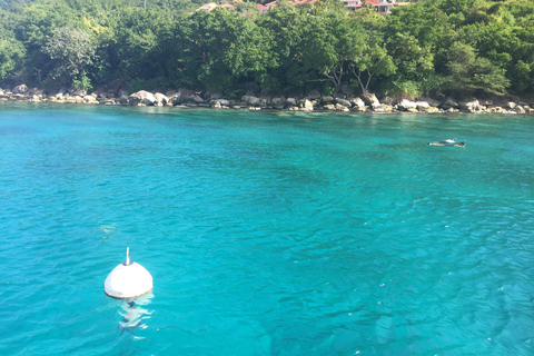 Excursion to Les Saintes : Full-Day Sailing and Snorkeling