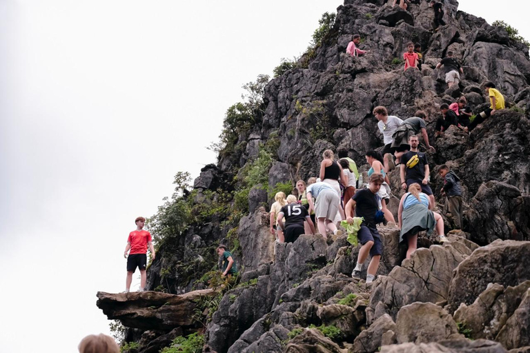 Ha Giang Loop: 3-Day Private Tour by Modern Open-Air Jeep