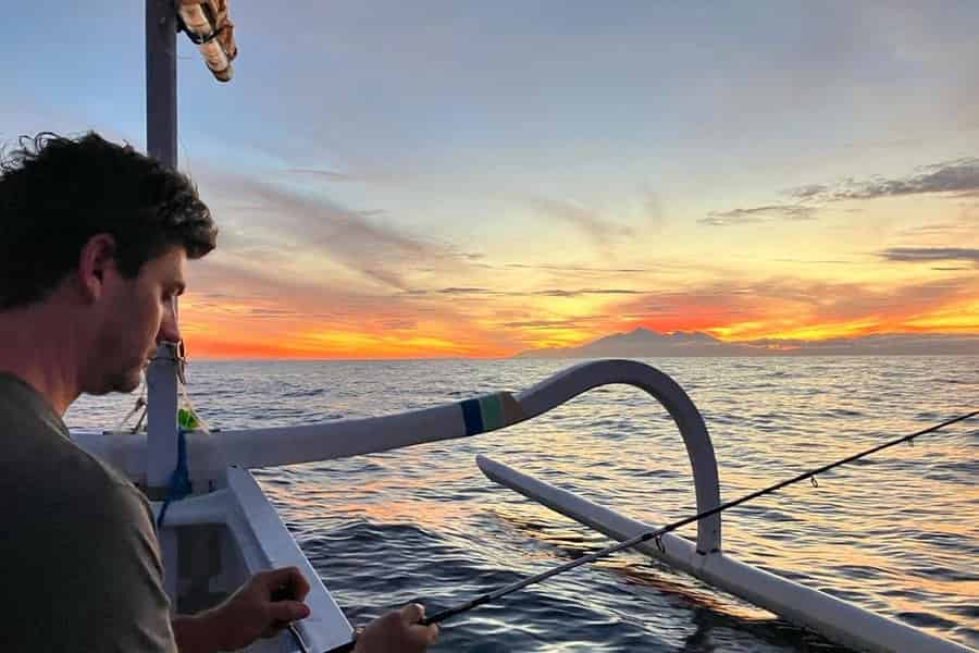 Amed: Angelausflug - Hole dir einen Mahi-Mahi, Thunfisch, GT oder Wahoo!. Foto: GetYourGuide Amed: Angelausflug - Hole dir einen Mahi-Mahi, Thunfisch, GT oder Wahoo!. Foto: GetYourGuide