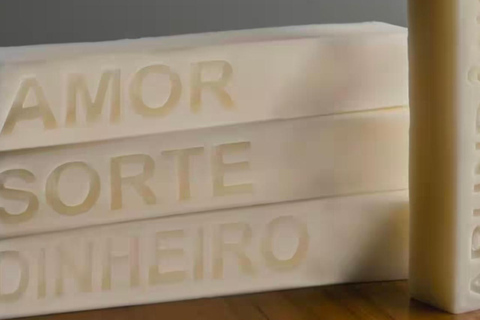 Candle workshop inspired by Galician culture in Santiago de Compostela