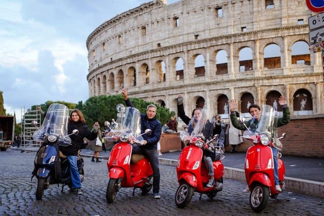 Rom: Vespa-Abenteuer mit Abholung und Rücktransfer