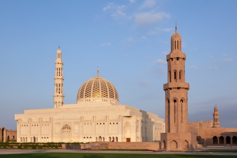 Muscat: Half-Day Guided Tour with Hotel Pickup and Drop-Off Standard option