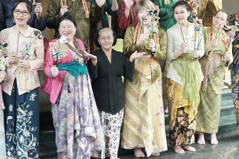 Yogyakarta: Wayang Kulit Painting or Carving with Mini Show Wayang Carving Experience