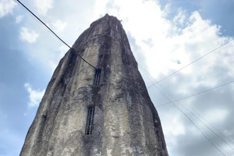 MEDELLIN: TOUR INGLÊS GUATAPE + PEÑOL VELHO + MALECON + BARCO RUMBERO