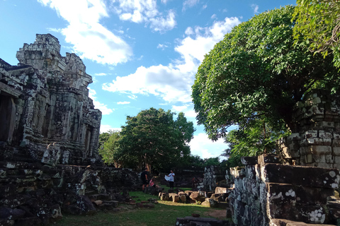 Indiana Jones: Guided Jungle Trails and Temples Bike Tour