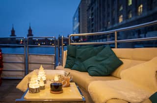 Berlin: Weihnachts-Sightseeing-Kreuzfahrt mit Begrüßungsgetränk