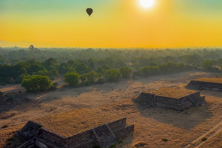 Teotihuacan : Vol en montgolfière avec petit-déjeuner et transport