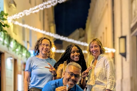 Budapest: Ruin Bars, Street Art, and Jewish Quarter Tour