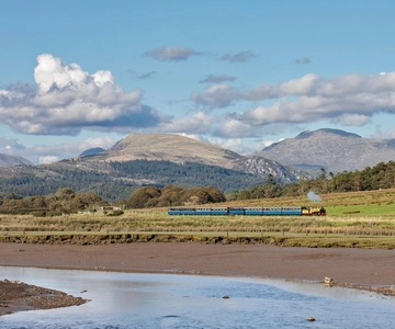Lake District: First Class Steam Railway Trip and Breakfast