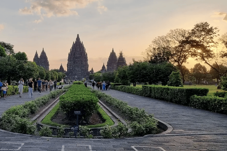 Yogyakarta: Excursão de meio dia ao Templo de Prambanan e ao Templo de Plaosan