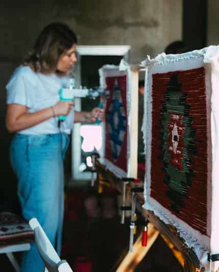 Belgrado: Workshop di tufting con lana al 100%