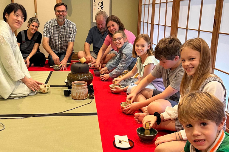 Tea Ceremony Experience in Osaka