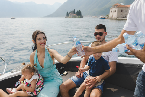 Perast : Visite de la baie de Boka et de la grotte bleue avec boissons gratuites