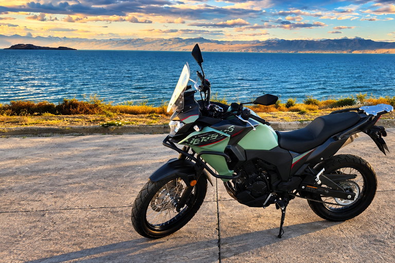 Bariloche: Small Circuit in Patagonia by Motorcycle with a Tour Guide Bariloche: Circuito Chico Motorcycle Tour with a Live Guide through Patagonia