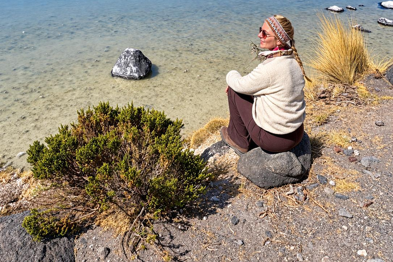 Uyuni: 3-Day Salt Flats Expedition to San Pedro de Atacama Uyuni Tour with Local Spanish Driver