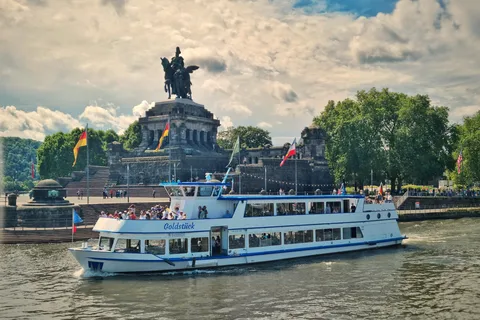 2-River Day-trip by boat to Koblenz and return from Alken