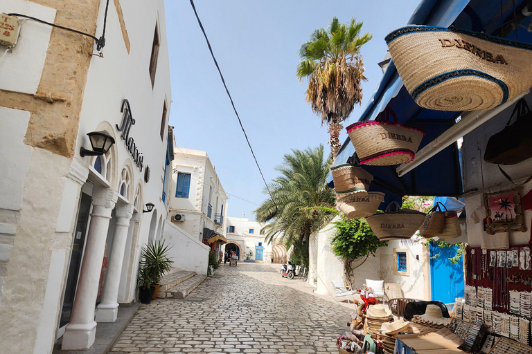 Djerba in Electric Mode: 3 Wheels, 3 Adventurers, Ready to Explore the Island? Djerba: Electric 3-Wheeler Ride for a Fun Family Experience