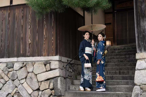 Kyoto: Kimono Makeover, Photoshoot, and Guided Tour Kyoto: Komon Kimono & 1-Hour Professional Photoshoot