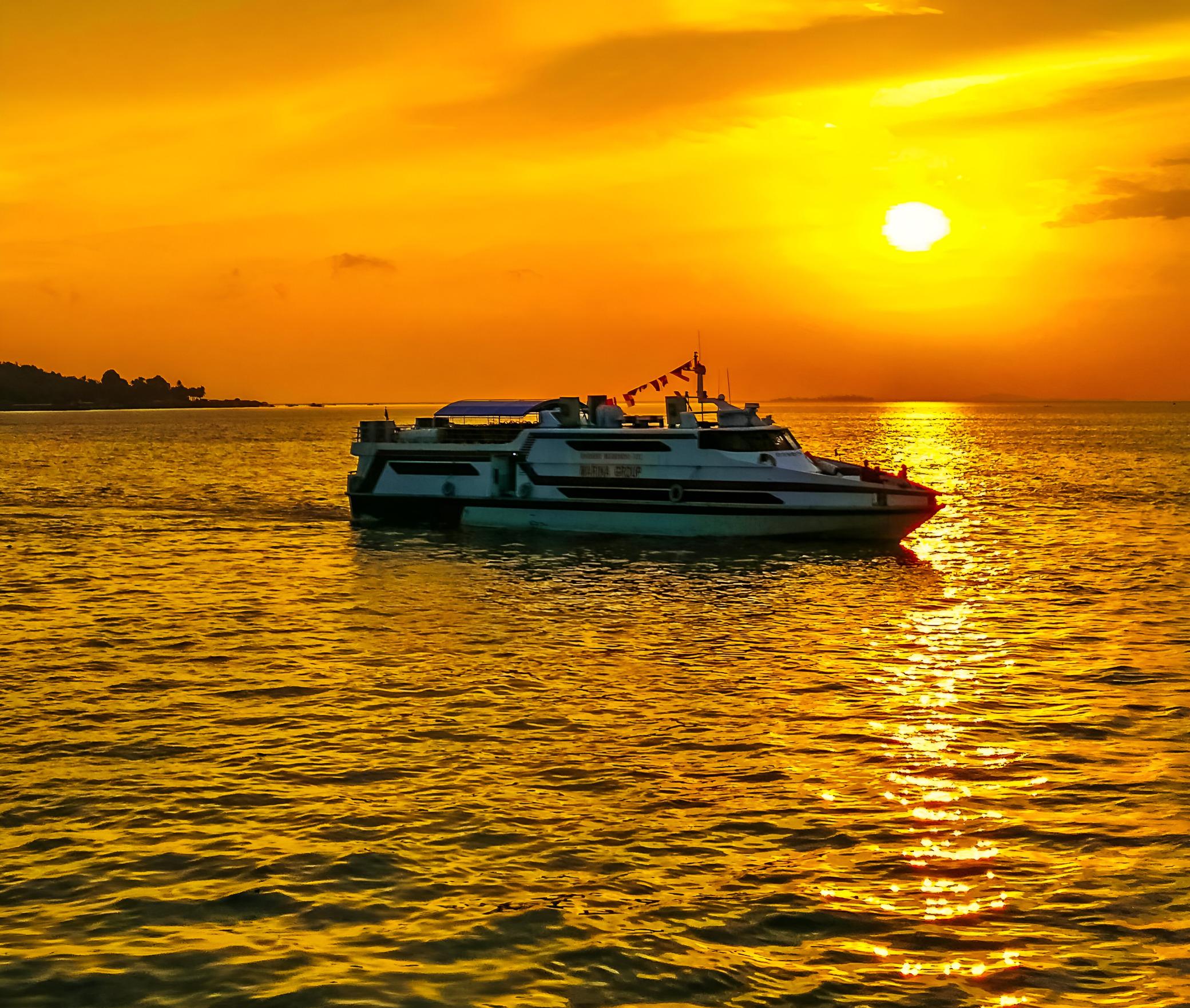 Bali: Schnellbootfahrt zu den Gili-Inseln mit Hotelabholung