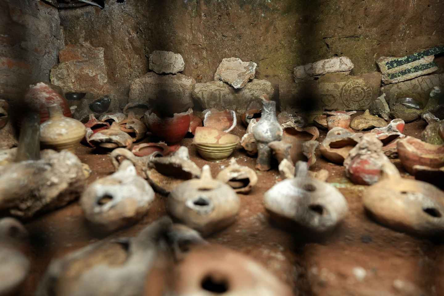 罗马探秘：地下墓穴与卡布奇诺隐修院之旅