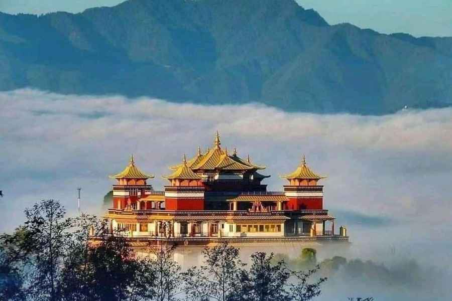 Von Kathmandu aus: 2 Stupas und das Kapan-Kloster Spirituelle Tour