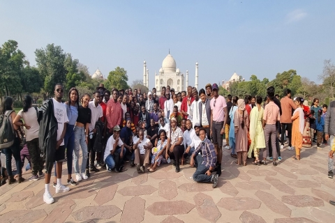 Depuis Agra : Excursion d'une journée au Taj Mahal et à Fatehpur SikriVisite guidée avec voiture confortable et guide touristique local uniquement.